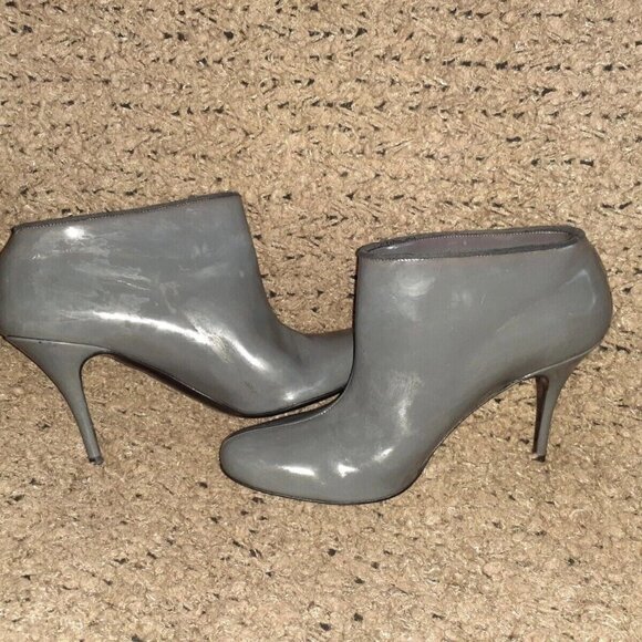 STELLA MCCARTNEY-DARK GRAY VEGAN PATENT LEATHER BOOTIES-SZ 38 VERY GOOD - Picture 5 of 8